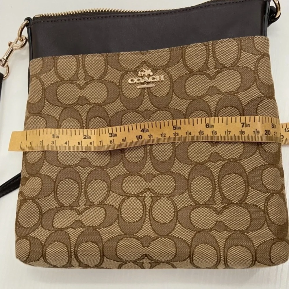NEW Coach Bag Signature Canvas North South Swing pack 52576‎